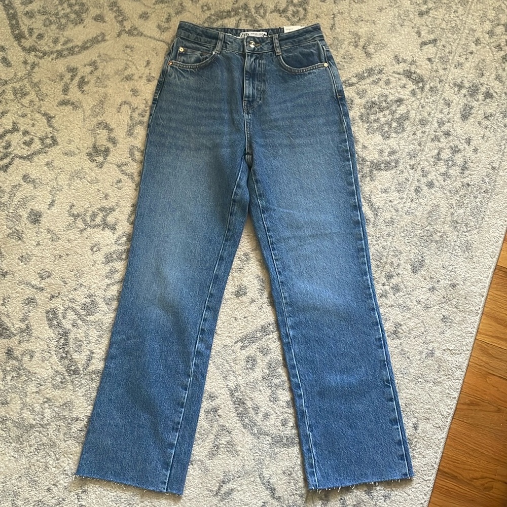 NWT Women’s Zara High Rise Straight Fit Jean